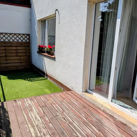 公寓 70m Mieszkanie W Domu Jednorodzinnym Do 8 Osob, Darmowy Parking, Atrakcje Dla Dzieci, Balkon, Duzy Ogrod