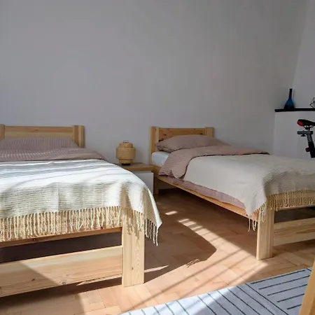 70m Komfortowy W Domu Jednorodzinnym Do 8 Osob - Ogrod, Balkon, Parking I Atrakcje Dla Dzieci