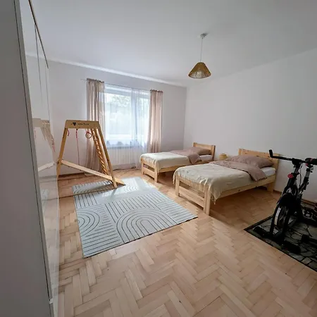 Appartement 70m Mieszkanie W Domu Jednorodzinnym Do 8 Osob, Darmowy Parking, Atrakcje Dla Dzieci, Balkon, Duzy Ogrod Gdynia