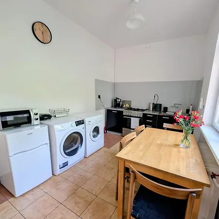 Apartment 70m Komfortowy W Domu Jednorodzinnym Do 8 Osob - Ogrod, Balkon, Parking I Atrakcje Dla Dzieci