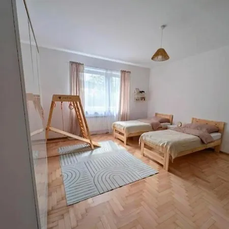 Apartmán 70m Komfortowy W Domu Jednorodzinnym Do 8 Osob - Ogrod, Balkon, Parking I Atrakcje Dla Dzieci Gdyně