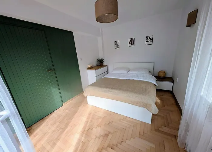 Daire 70m Mieszkanie W Domu Jednorodzinnym Do 8 Osob, Darmowy Parking, Atrakcje Dla Dzieci, Balkon, Duzy Ogrod