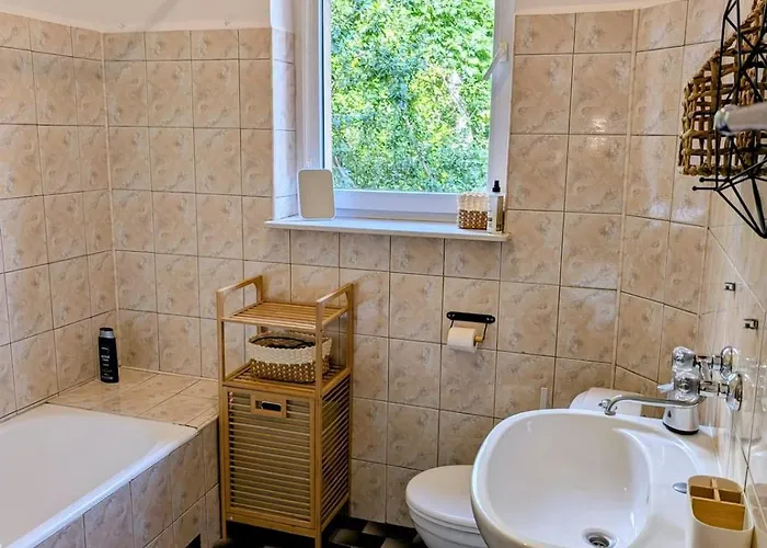 70m Mieszkanie W Domu Jednorodzinnym Do 8 Osob, Darmowy Parking, Atrakcje Dla Dzieci, Balkon, Duzy Ogrod * Gdynia