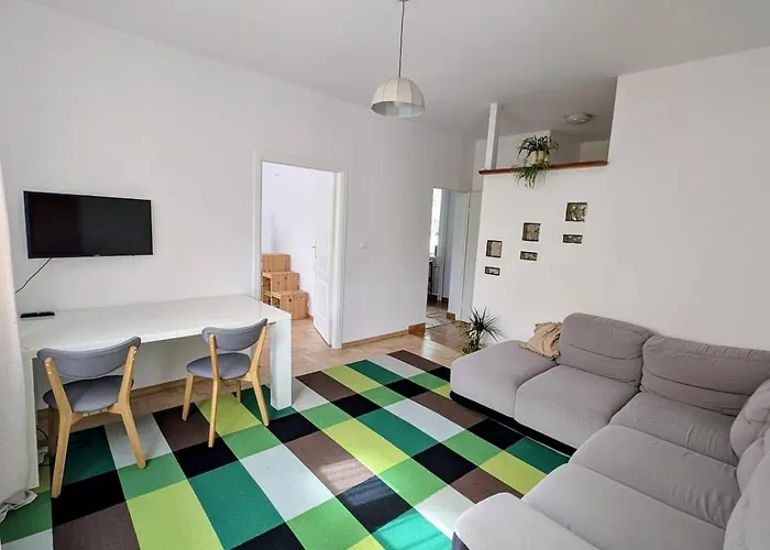 Daire 70m Mieszkanie W Domu Jednorodzinnym Do 8 Osob, Darmowy Parking, Atrakcje Dla Dzieci, Balkon, Duzy Ogrod *